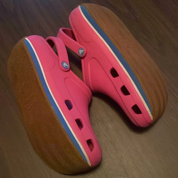 Crocs Retro Clog Kids Size 1 Unisex CROCS Classic PINK Slip On Clog Water Shoes - Picture 13 of 16